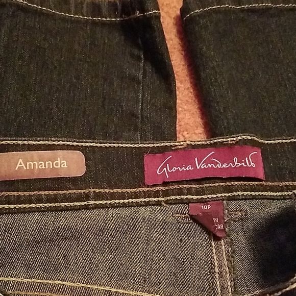 Gloria Vanderbilt jeans - Picture 2 of 6